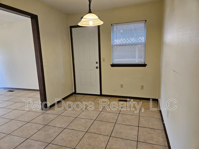 Oklahoma City House: 945 SW 98th St.