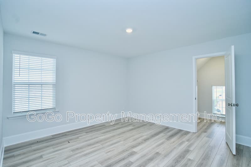 Greenville House: 114 Horace Court Drive