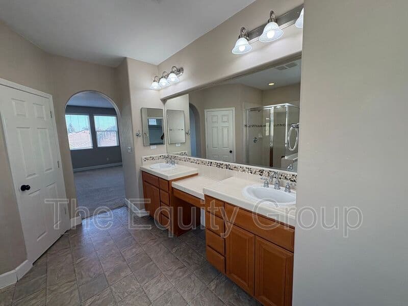 Visalia House: 3116 W Buena Vista