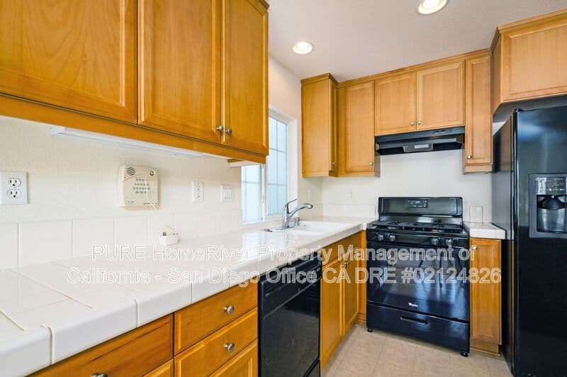 Chula Vista House: 1435 Claude Lane