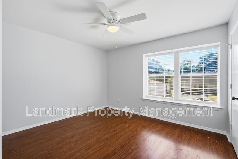Arlington House: 5917 Pleasant Hill Drive