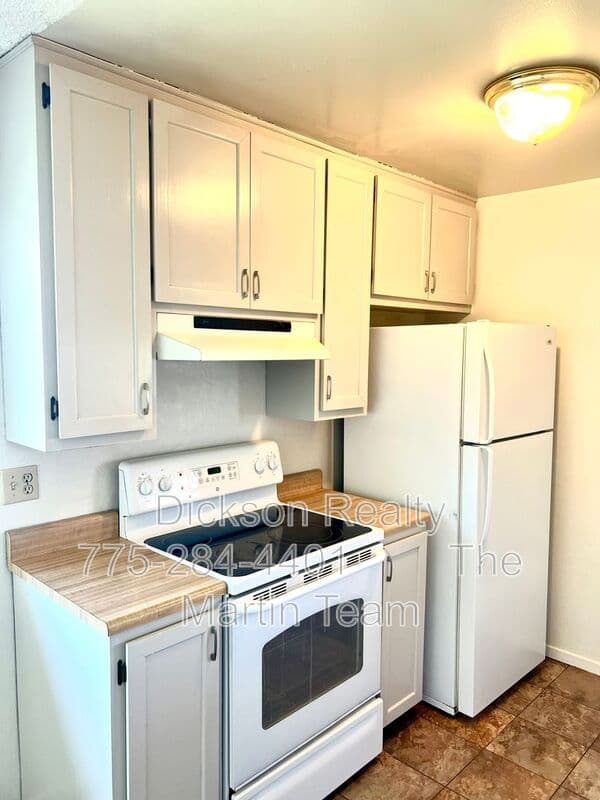 Reno House: 5020 Tahiti Way