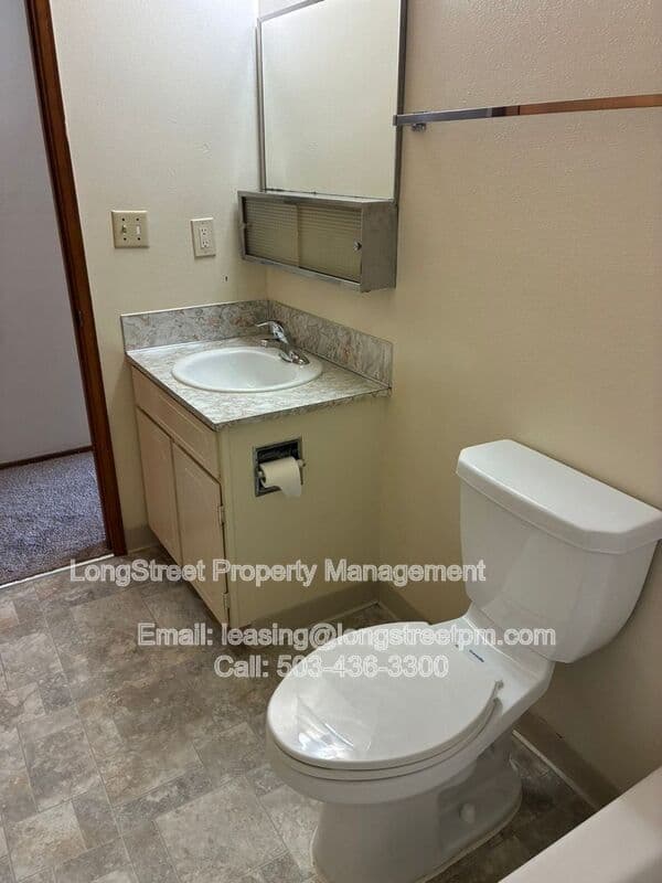 Corvallis Condo: 1250 SW E Ave