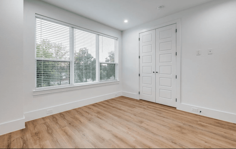 Dallas House: 2343 Hondo Avenue