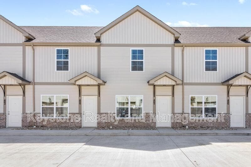 Clarksville Townhome: 940 Britton Springs Road