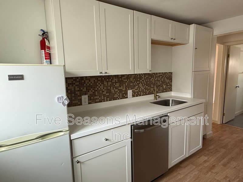 Burlington Condo: 133 Elmwood Avenue - 4