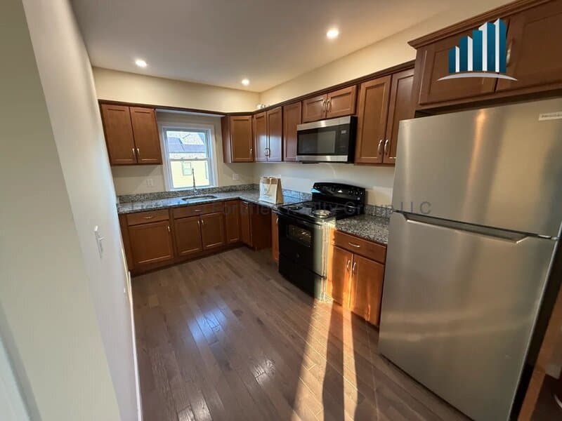 Fall River Condo: 56 Frederick St