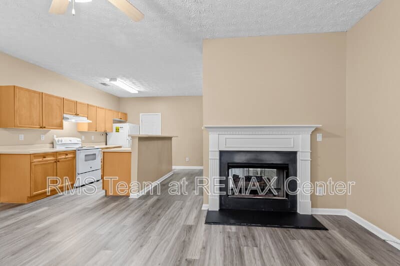 Flowery Branch Townhome: 4932 Vireo Dr