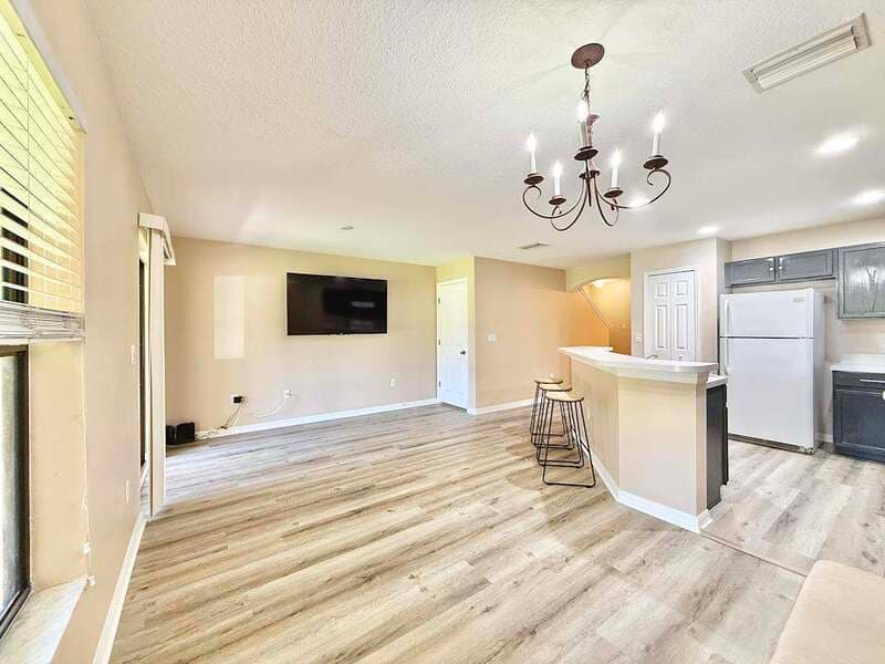 Brandon Townhome: 2516 Oleander Lakes Drive