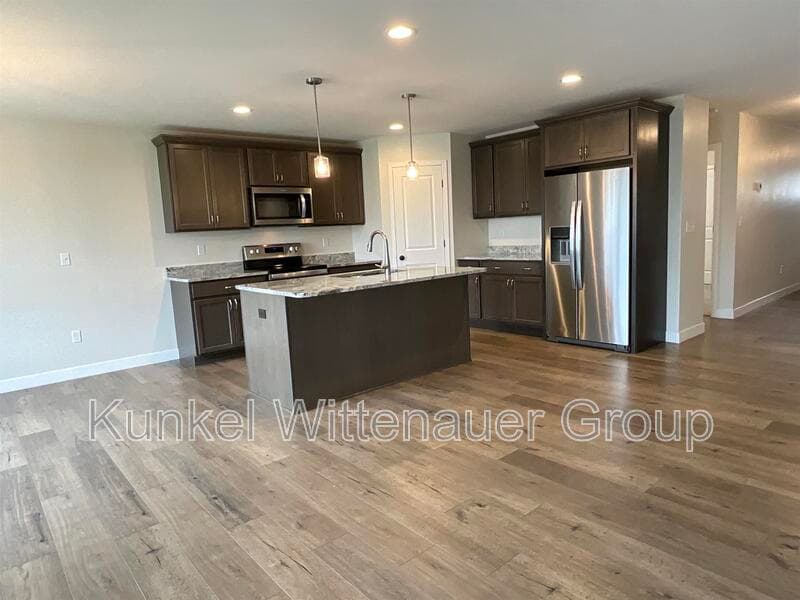 Fairview Heights Condo: 808 Applewoood Creek Drive