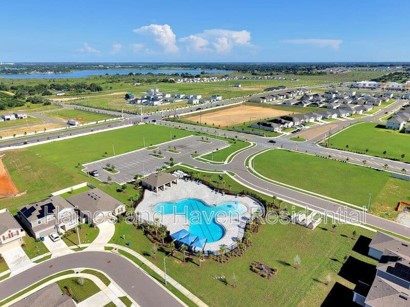 Lake Hamilton House: 3889 Geranium Ave