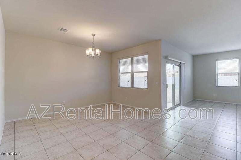 Maricopa House: 37748 W Bello Ln