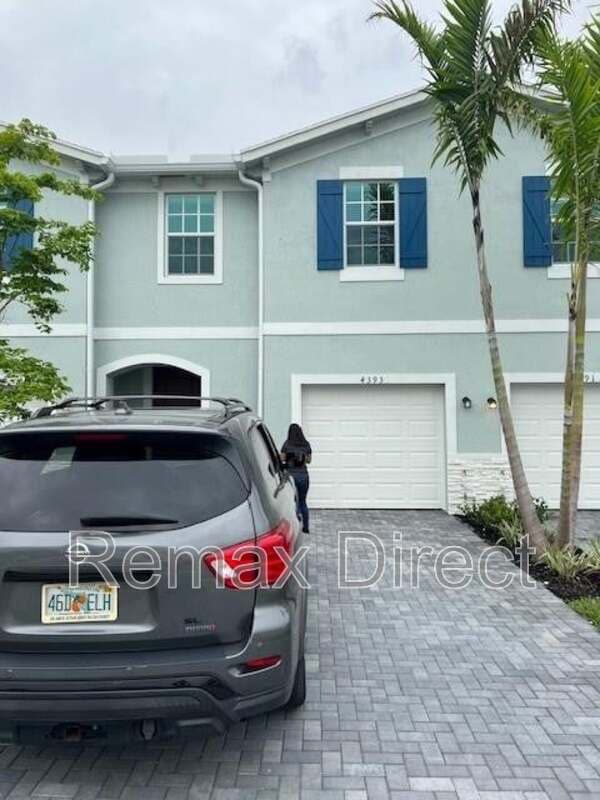 LAKE WORTH House: 4393 Hammock Grove Drive