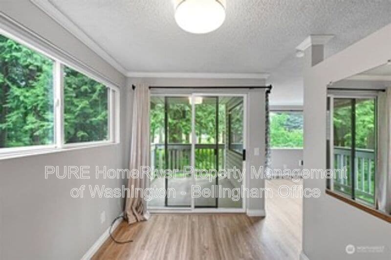 Bellingham House: 2 Marigold Dr