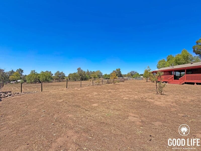 Valley Center House: 19286 Paradise Mountain Rd