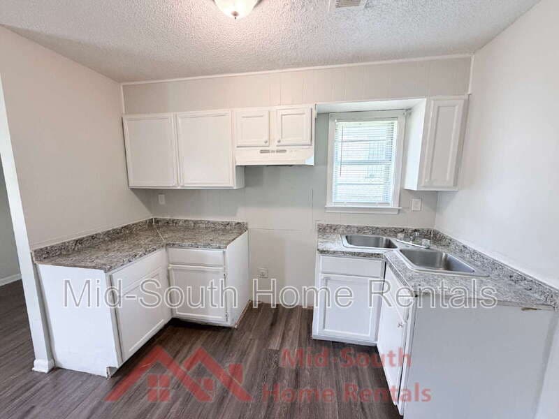 Memphis House: 3431 Rebeh Rd