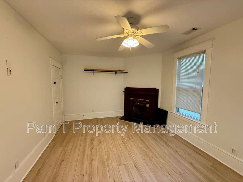 Savannah House: 611 W 44th St