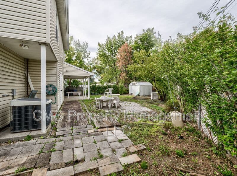 Carteret House: 74 Markowitz St