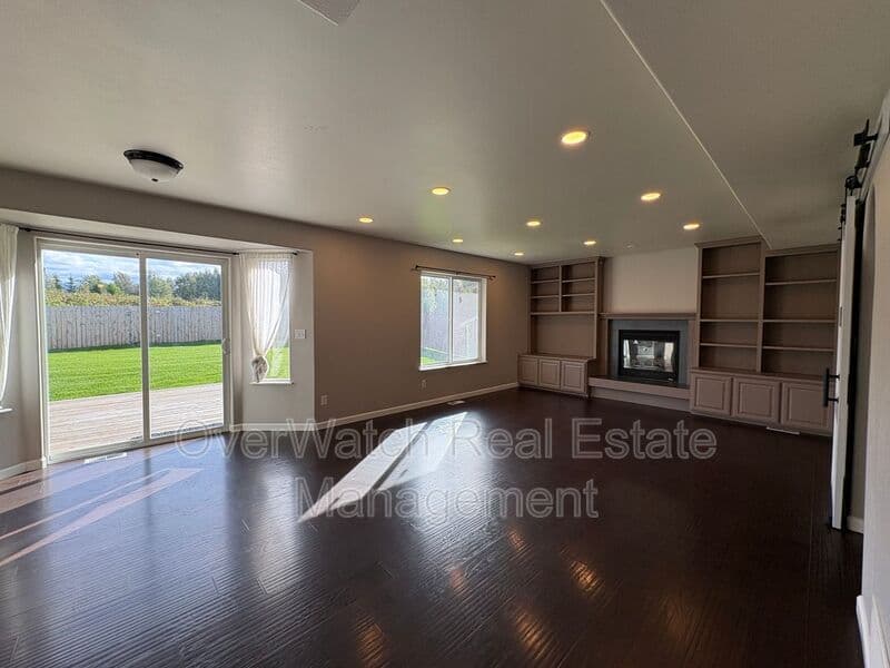 Anchorage House: 10651 Concord Hill Circle