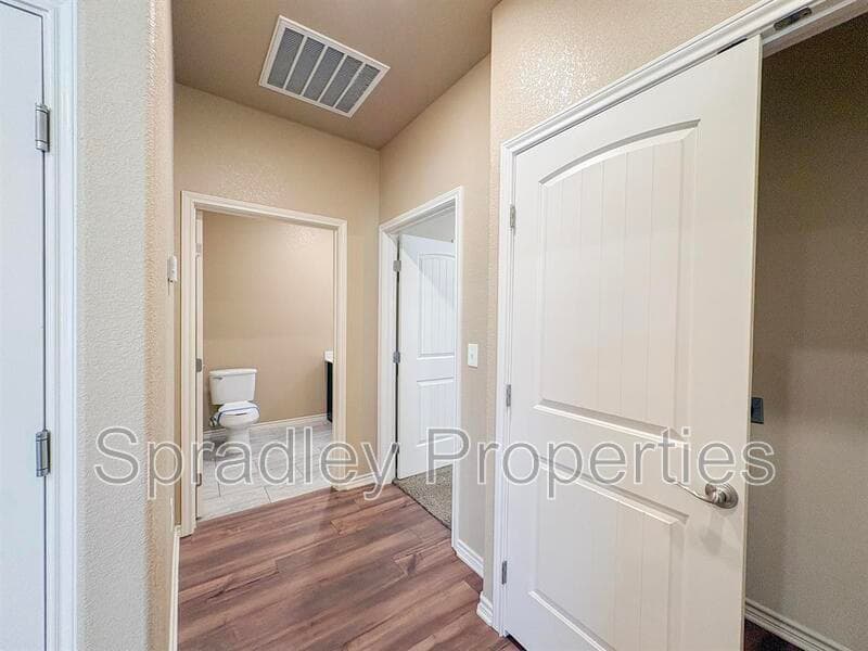 Belton Condo: 1032B Hibiscus Dr