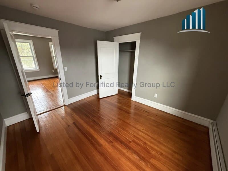 Fall River Condo: 76 Angell St