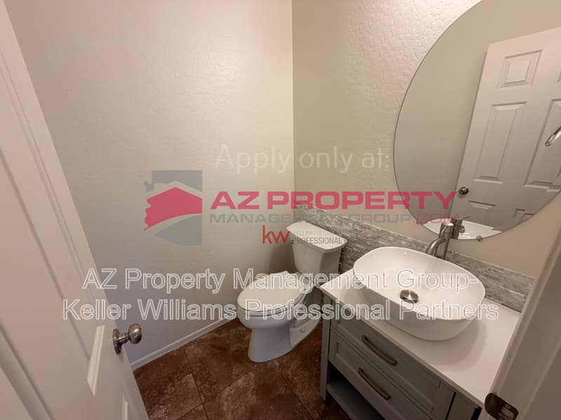 Buckeye House: 24733 W Vista Norte St