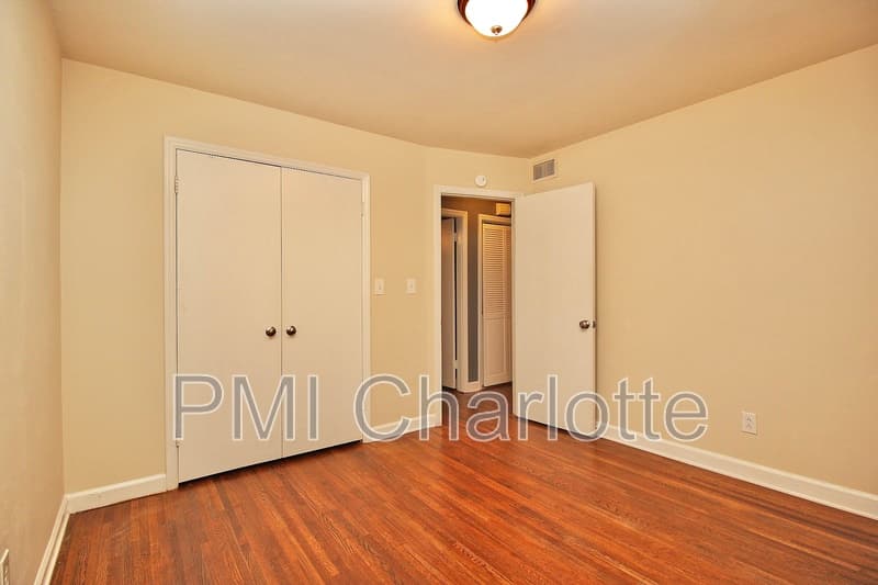 Charlotte Condo: 4317 Walker Rd