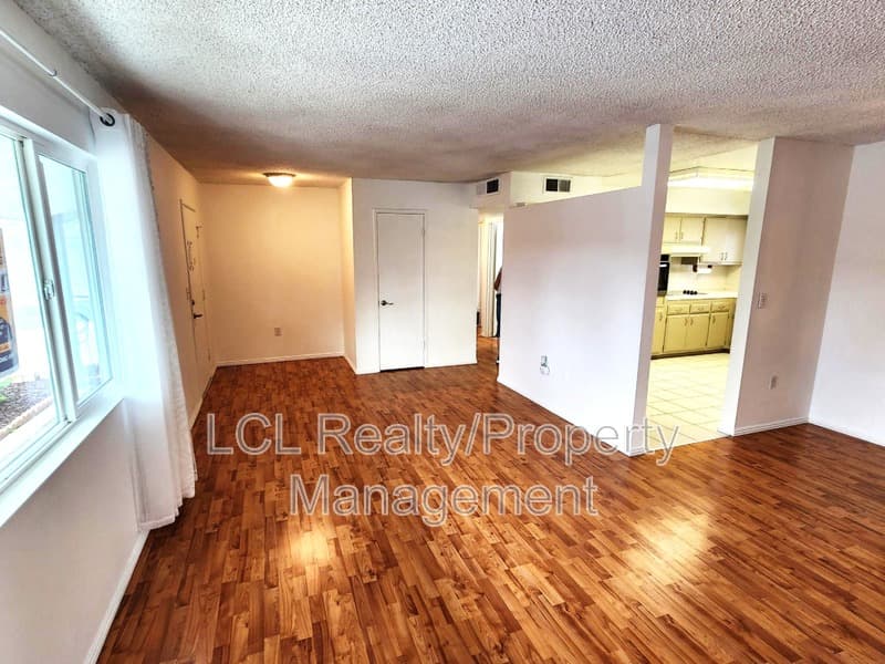 Menifee House: 28610 Pebble Beach Dr