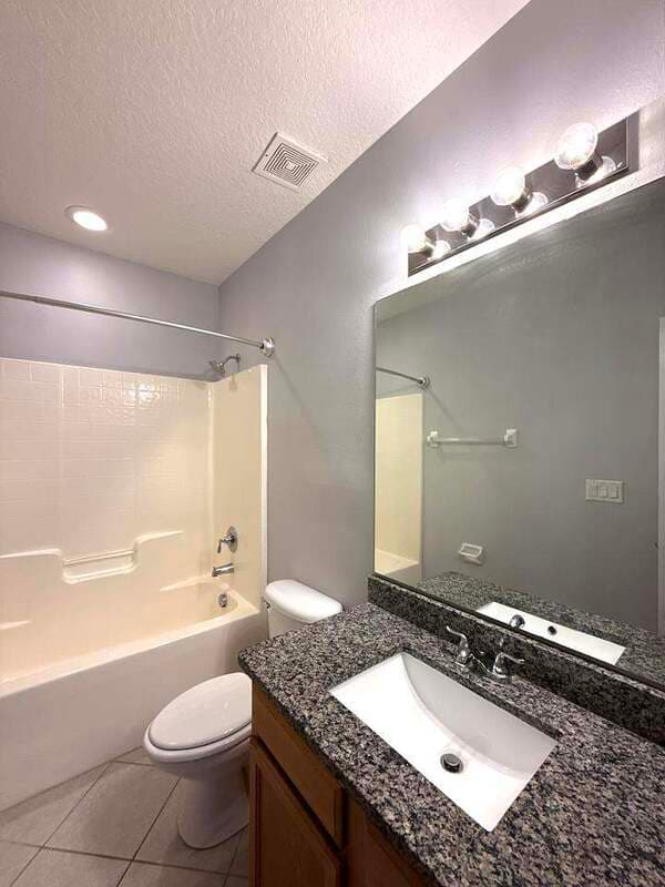 Ruskin Condo: 431 Newmont Circle - 202