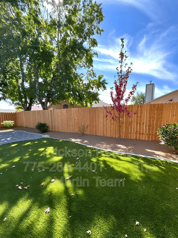 Reno House: 6326 Blue Lakes Court