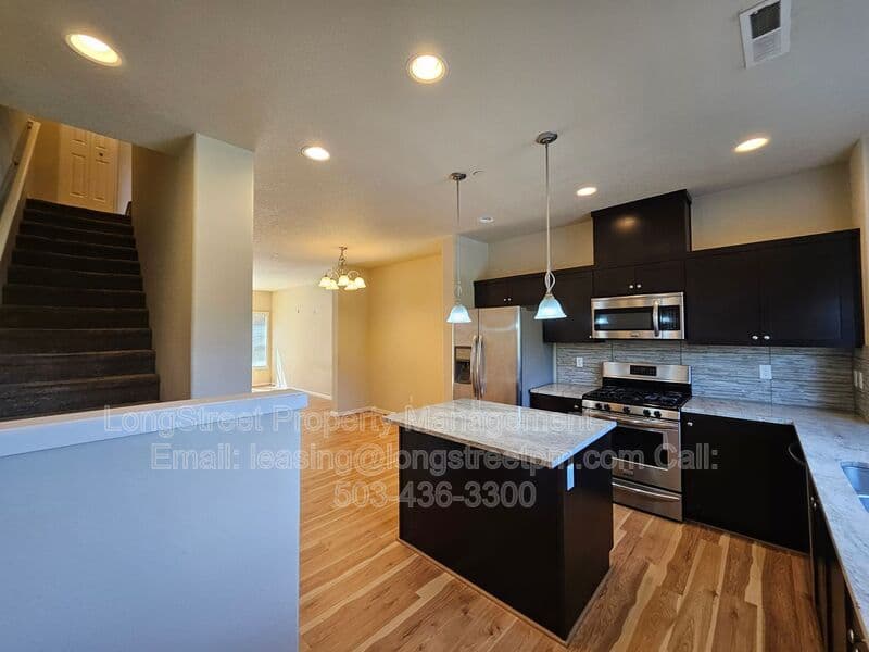 Portland Townhome: 14976 NW Orchid St