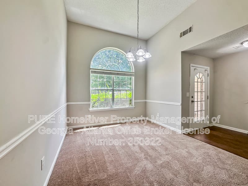 Mcdonough House: 1017 Maris Ln