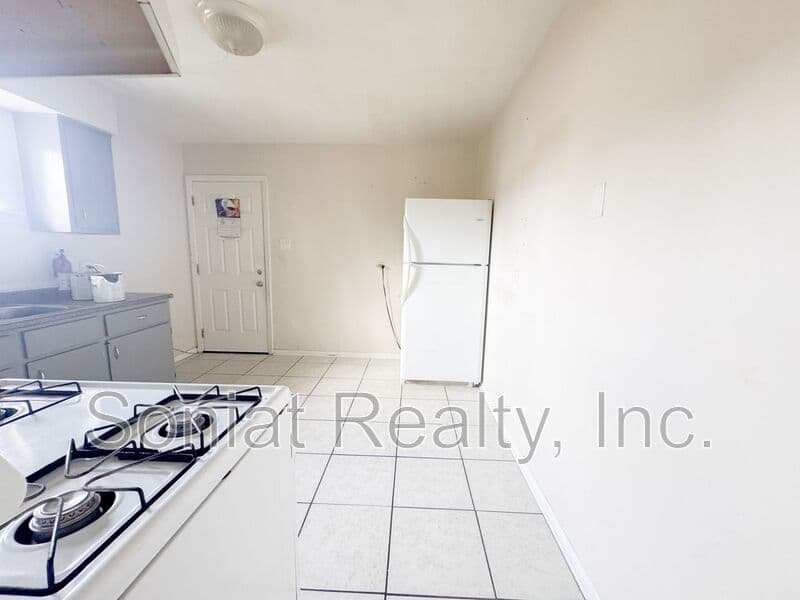 New Orleans Condo: 423 S. Murat