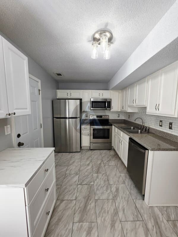Cartersville Townhome: 17 Middlebrook Dr
