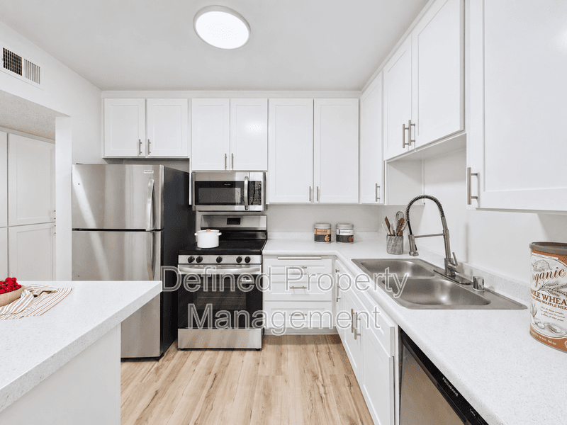 SHERMAN OAKS Condo: 14955 DICKENS ST