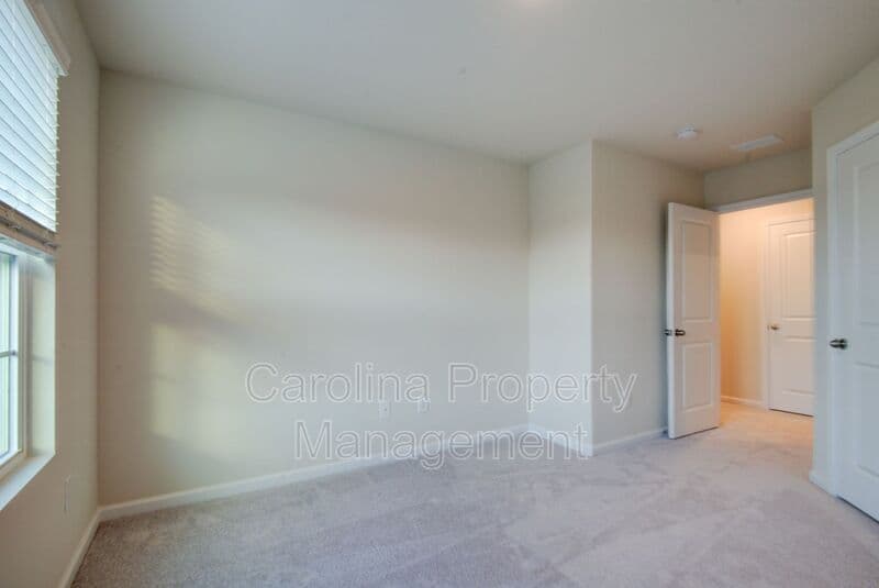 Charlotte House: 14061 Castle Nook Dr