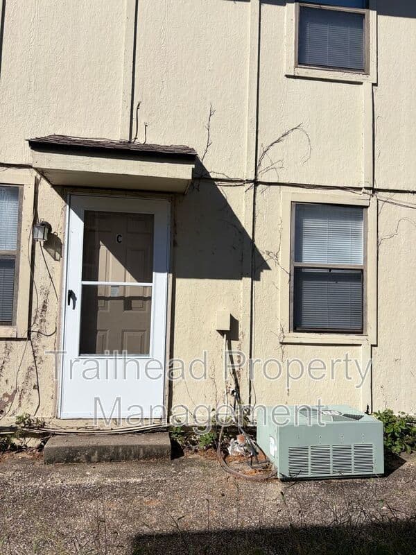 Kansas City House: 8707 NW 82ND Terrace