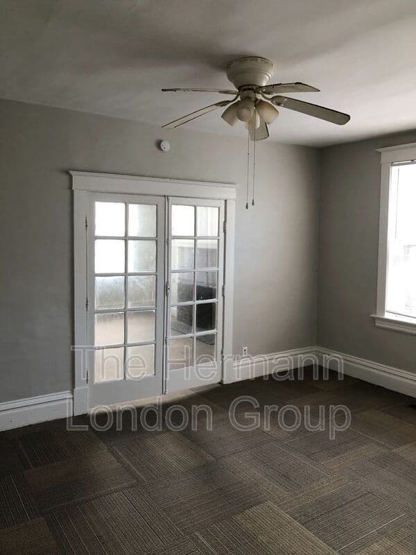 Saint Louis Condo: 4245-4247 Iowa Ave