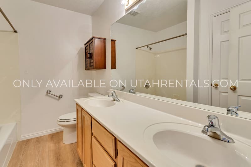Spanish Fork House: 144 N 1120 E