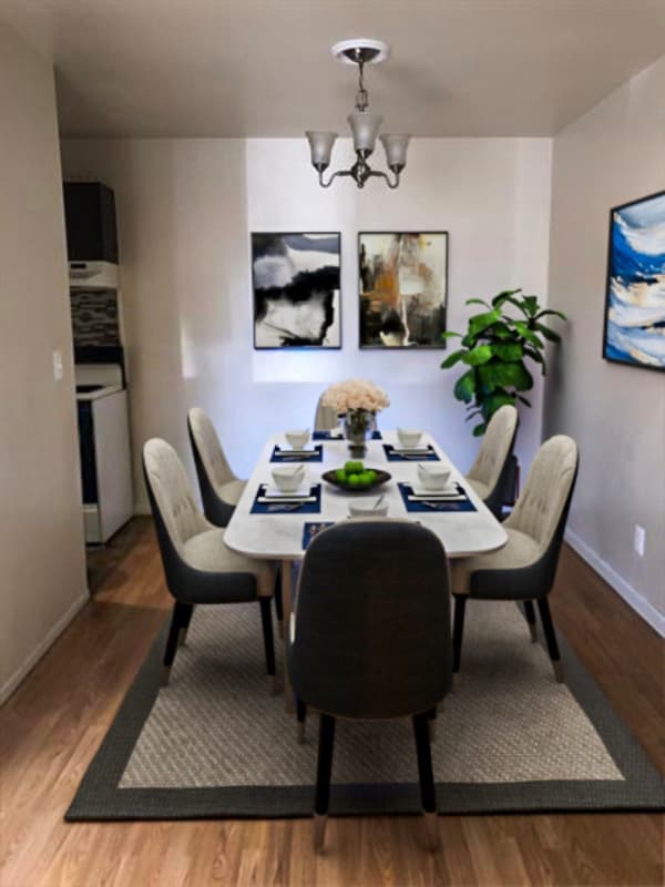 Romulus Condo: 35275 Michelle Dr Apt 101