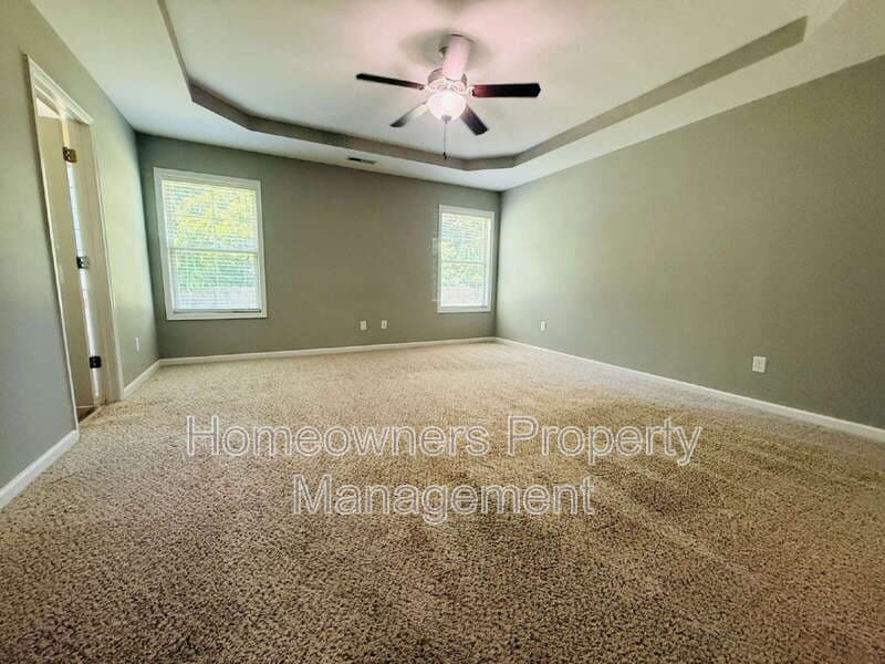 Raeford House: 152 Ladden Ln