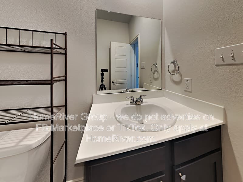 Little Elm House: 10209 Travis Rd