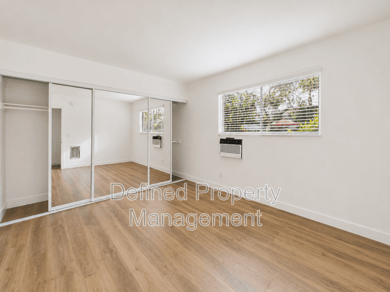 Reseda Condo: 7722 Reseda Blvd 131