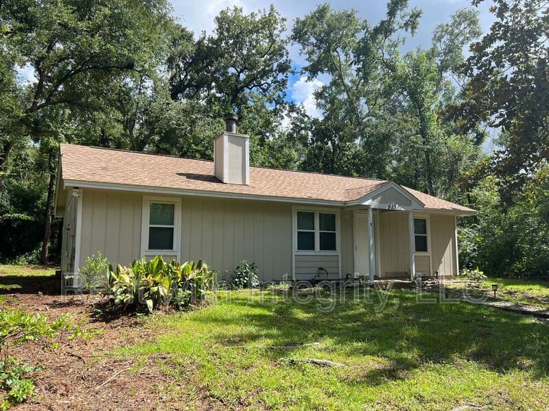 Tallahassee House: 913 Bald Eagle Run