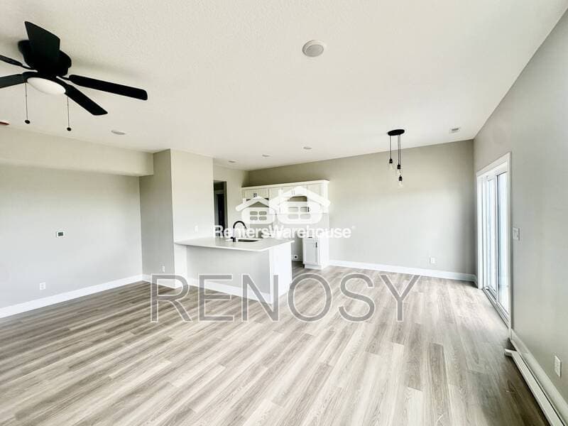 Des Moines Townhome: 7000 Lake Hill Drive