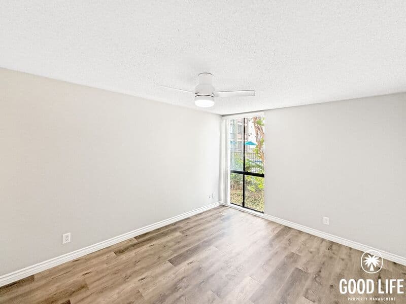 San Diego Condo: 6930 Hyde Park Drive