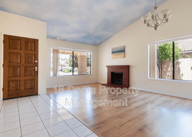 San Diego House: 11485 Spitfire Road