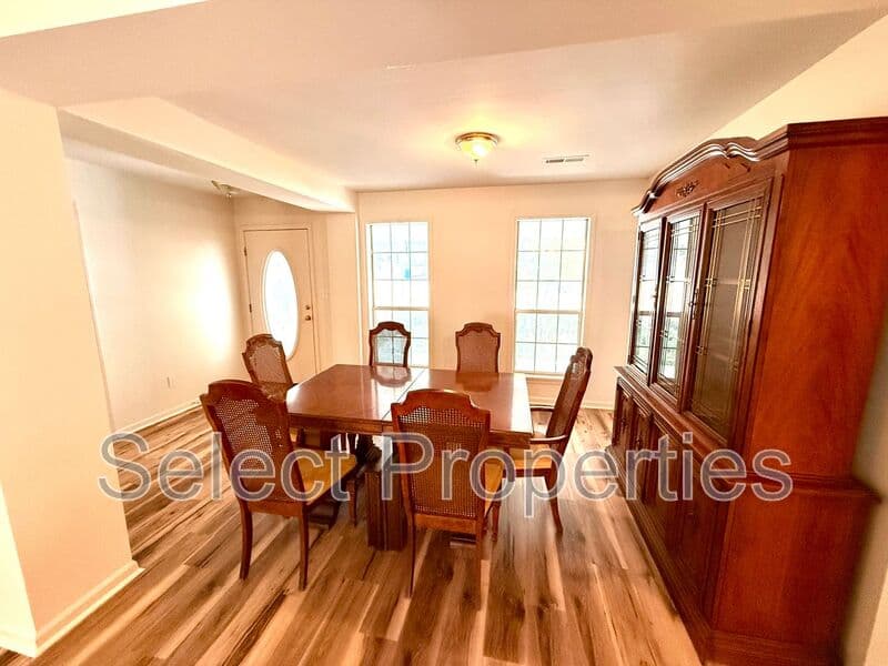 Jonesboro House: 3108 Maplewood Terrace