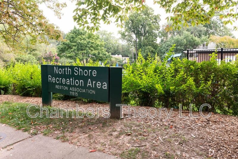 Reston House: 11475 Washington Plz W