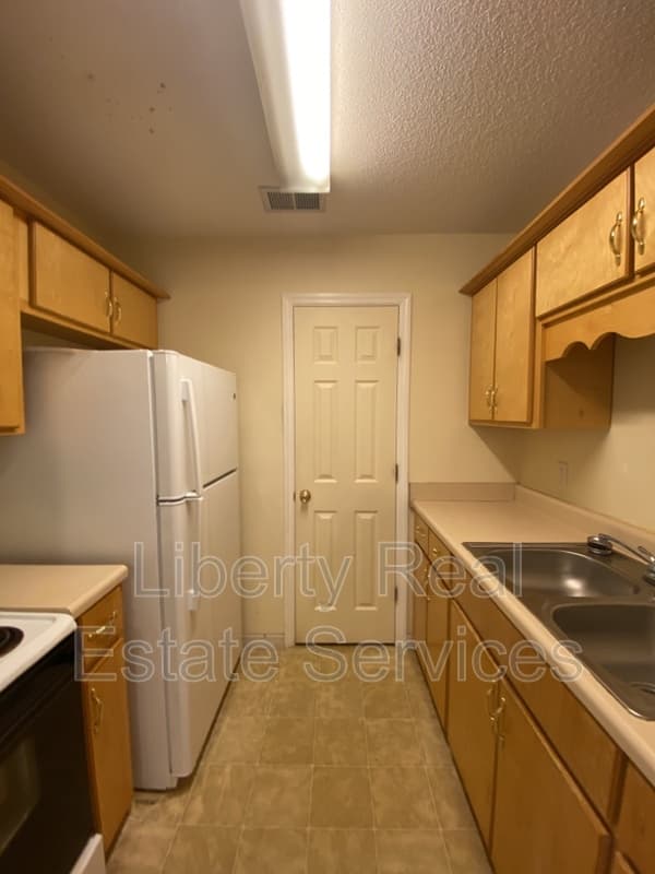 Hinesville Condo: 135 Rolland St